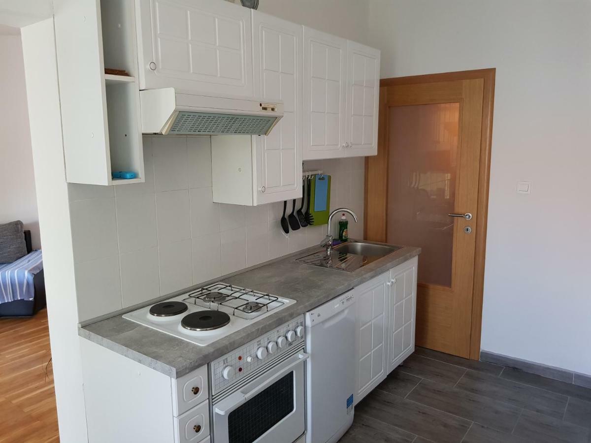 Apartment Doris 科斯特雷纳 外观 照片